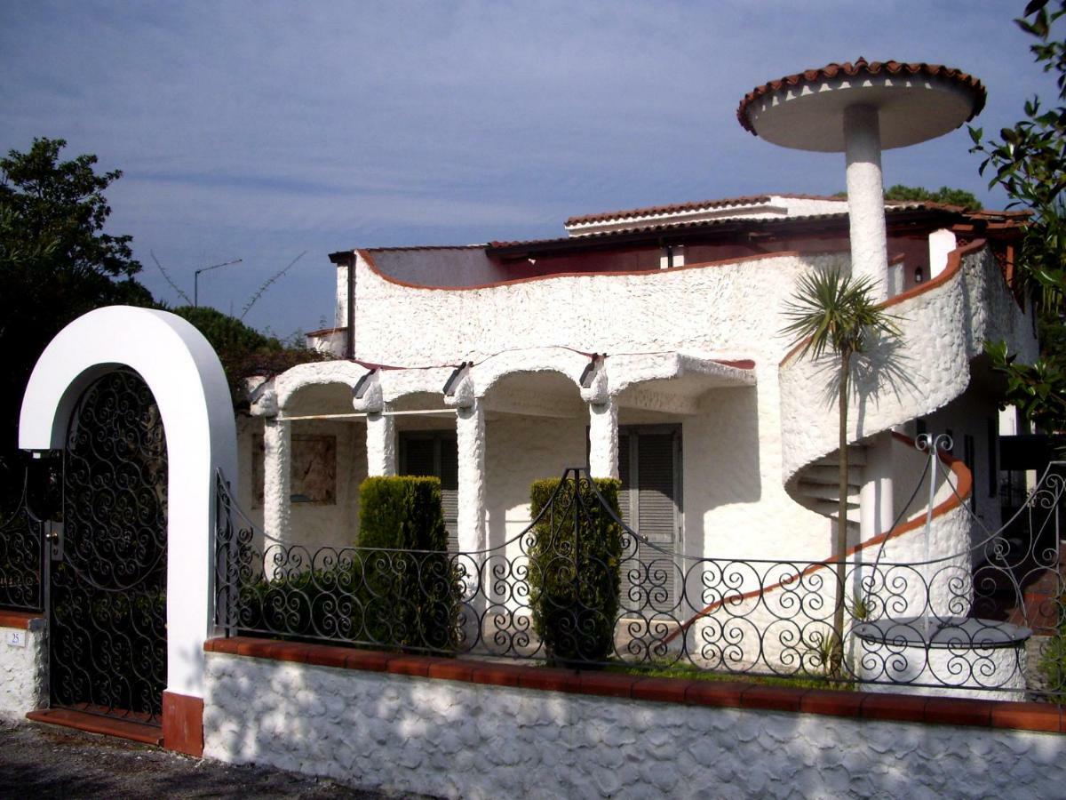 Villa Il Tuffatore Paestum Esterno foto